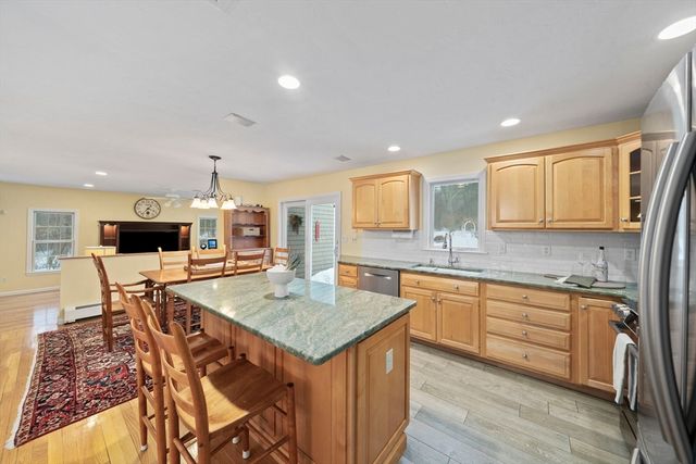 86 Telegraph Hill Road, Marshfield, MA 02050