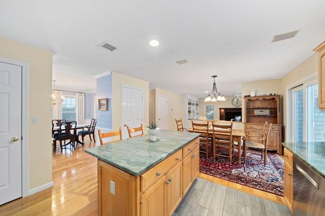 86 Telegraph Hill Road, Marshfield, MA 02050