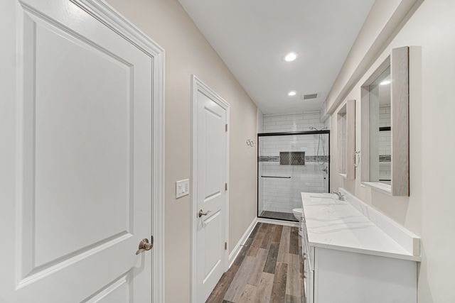 5622 Belmont Road, Downers Grove, IL 60516