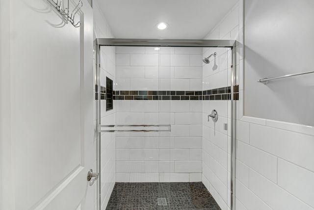 5622 Belmont Road, Downers Grove, IL 60516