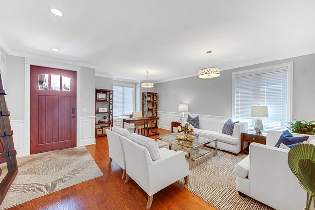 5622 Belmont Road, Downers Grove, IL 60516