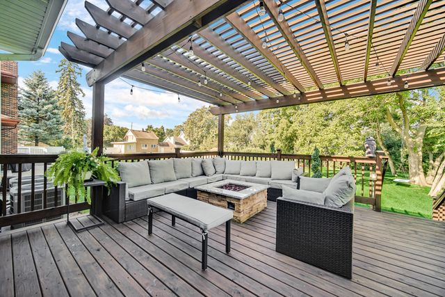 5622 Belmont Road, Downers Grove, IL 60516