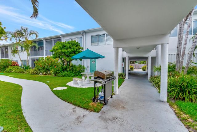 2161 NE 42nd Court, Lighthouse Point, FL 33064