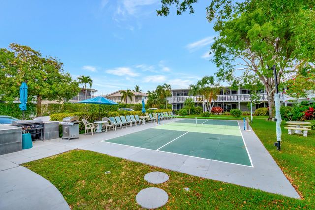2161 NE 42nd Court, Lighthouse Point, FL 33064