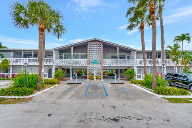 2161 NE 42nd Court, Lighthouse Point, FL 33064