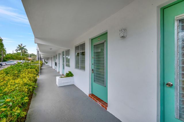 2161 NE 42nd Court, Lighthouse Point, FL 33064