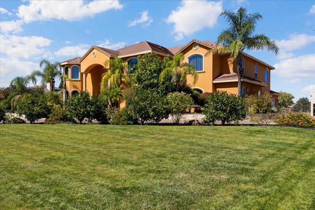 9570 S Canyon Ct, Orangevale, CA 95662