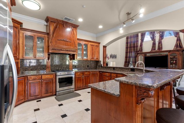 9570 S Canyon Ct, Orangevale, CA 95662