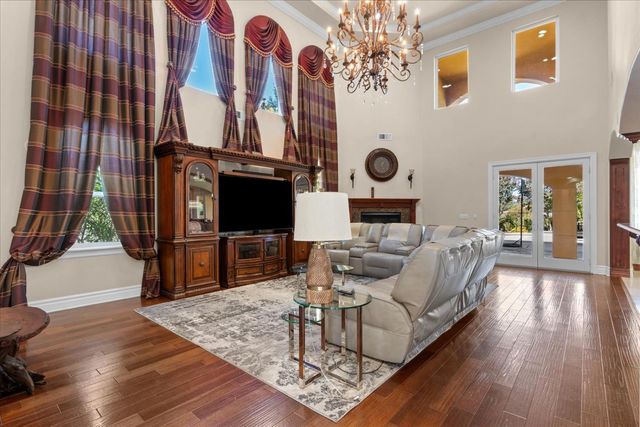 9570 S Canyon Ct, Orangevale, CA 95662