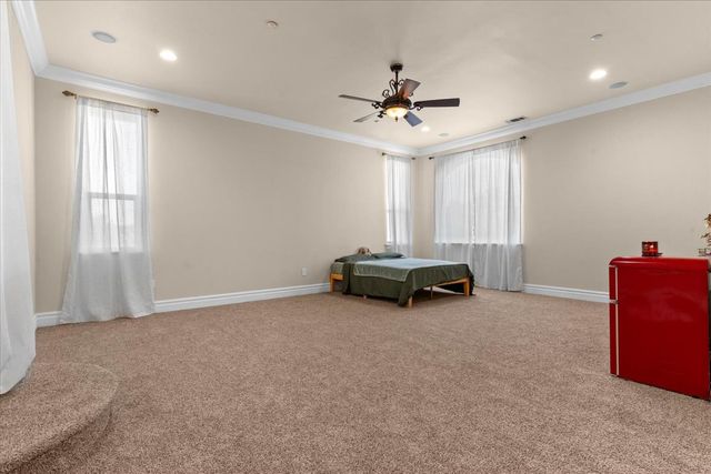 9570 S Canyon Ct, Orangevale, CA 95662