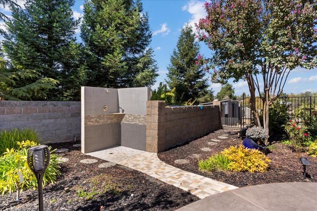 9570 S Canyon Ct, Orangevale, CA 95662