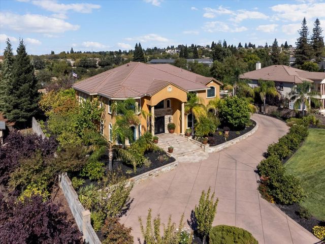 9570 S Canyon Ct, Orangevale, CA 95662