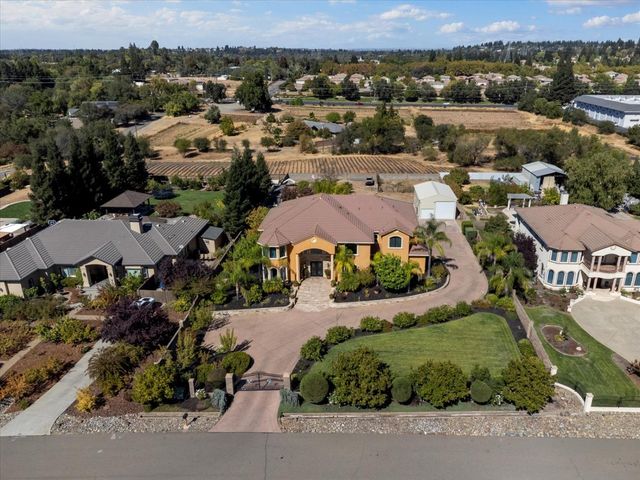 9570 S Canyon Ct, Orangevale, CA 95662
