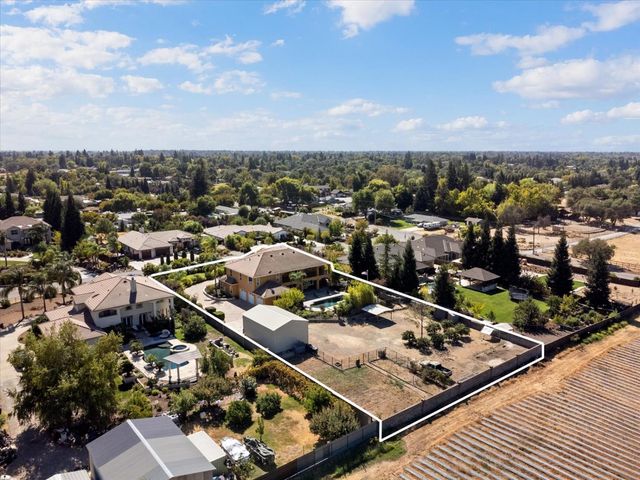 9570 S Canyon Ct, Orangevale, CA 95662