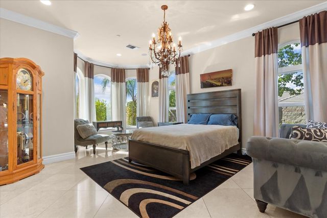 9570 S Canyon Ct, Orangevale, CA 95662