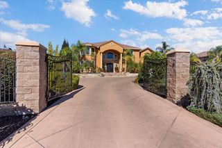 9570 S Canyon Ct, Orangevale, CA 95662