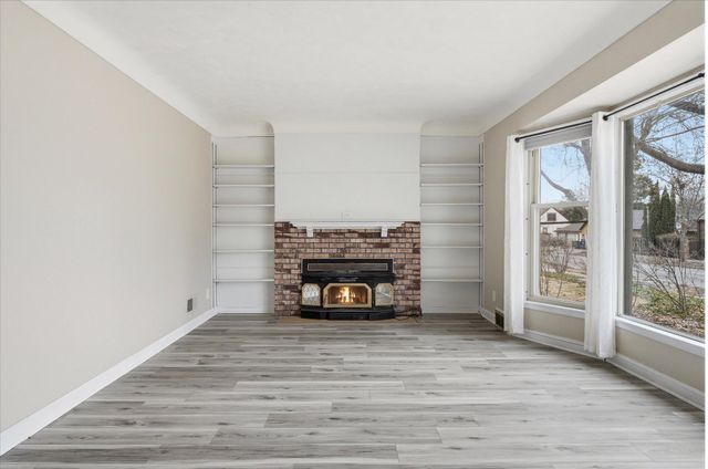 1489 Hoyt Avenue W, Falcon Heights, MN 55108