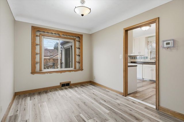 1489 Hoyt Avenue W, Falcon Heights, MN 55108