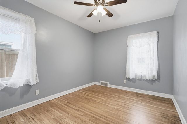 1489 Hoyt Avenue W, Falcon Heights, MN 55108