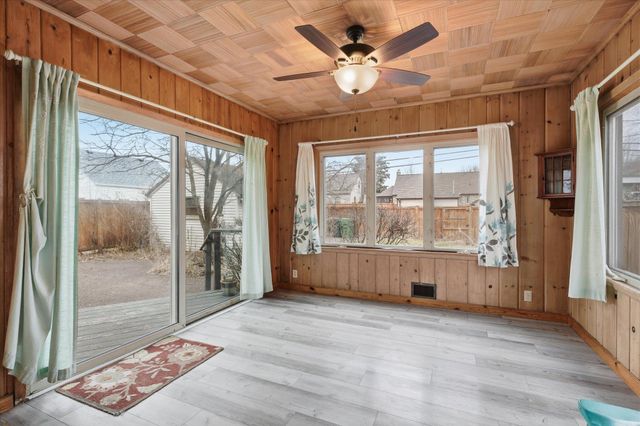 1489 Hoyt Avenue W, Falcon Heights, MN 55108