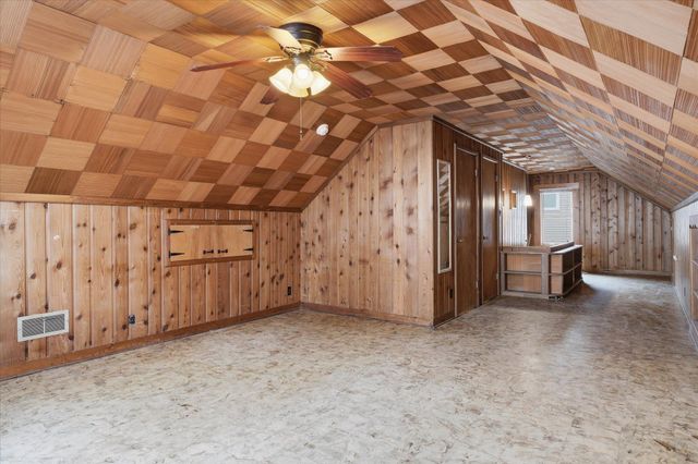 1489 Hoyt Avenue W, Falcon Heights, MN 55108