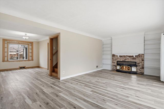 1489 Hoyt Avenue W, Falcon Heights, MN 55108