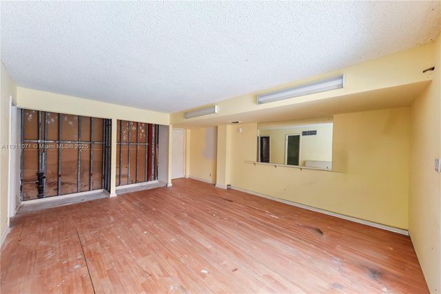 1220 71st St 16, Miami Beach, FL 33141