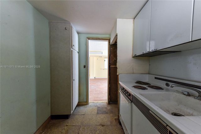 1220 71st St 16, Miami Beach, FL 33141