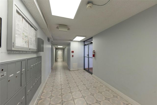 1220 71st St 16, Miami Beach, FL 33141