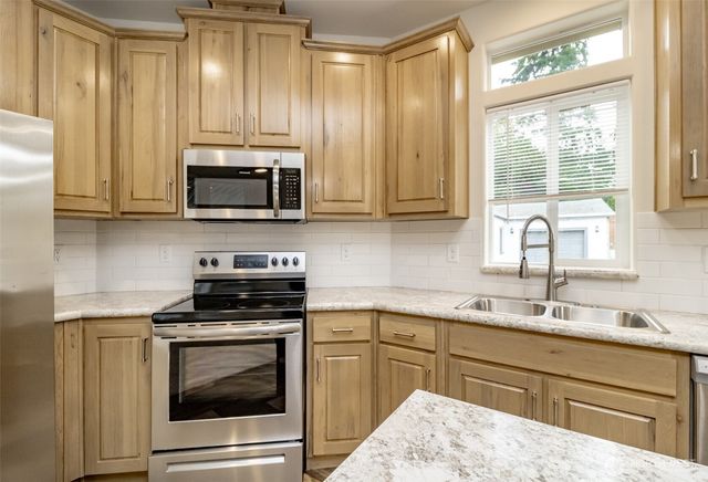 2611 S 288th Street #6, Federal Way, WA 98003