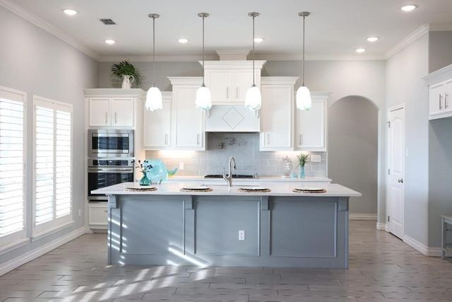 13 Southpointe, Rockport, TX 78382