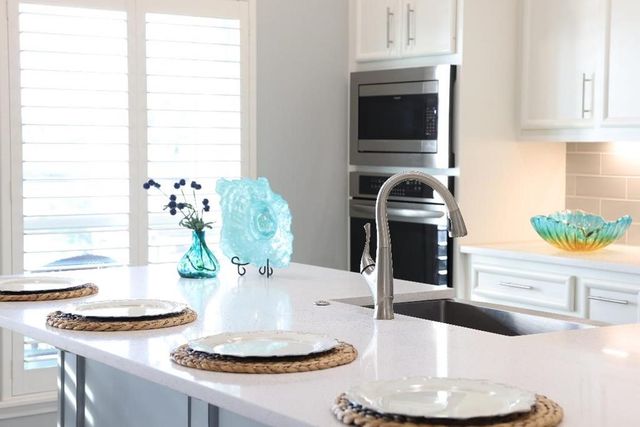 13 Southpointe, Rockport, TX 78382