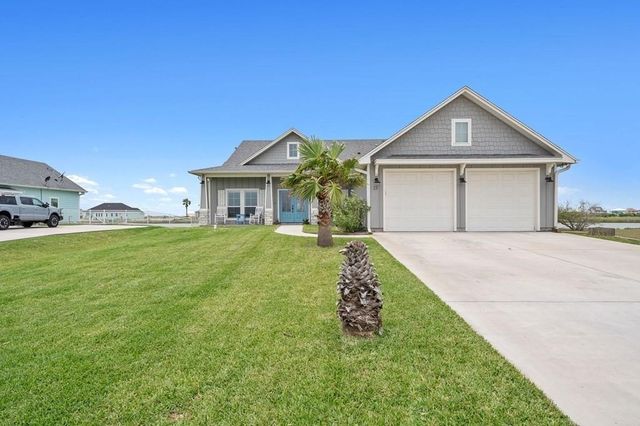 13 Southpointe, Rockport, TX 78382