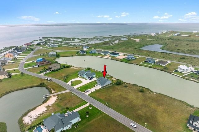 13 Southpointe, Rockport, TX 78382