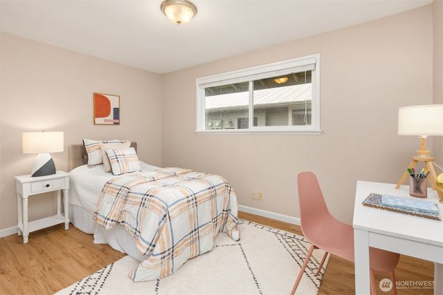 1011 Blue Heron Avenue NE, Bainbridge Island, WA 98110