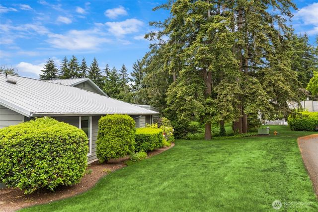 1011 Blue Heron Avenue NE, Bainbridge Island, WA 98110