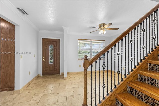 11610 NW 43rd St, Sunrise, FL 33323