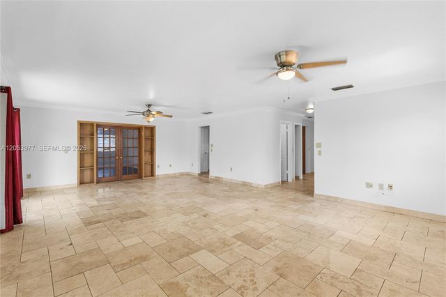 11610 NW 43rd St, Sunrise, FL 33323