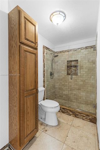 11610 NW 43rd St, Sunrise, FL 33323
