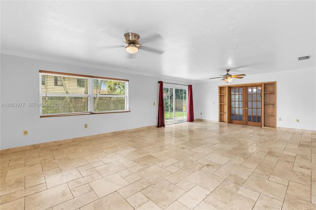 11610 NW 43rd St, Sunrise, FL 33323