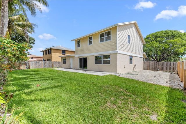 11610 NW 43rd St, Sunrise, FL 33323