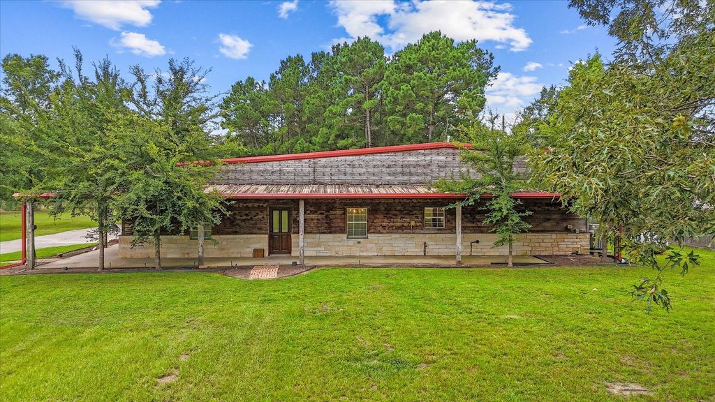 9250 County Road 302, Plantersville, TX 77363