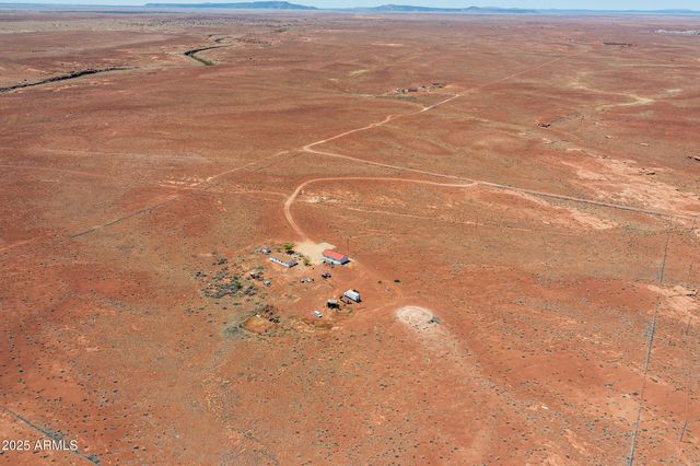 8613 REATA Road, Winslow, AZ 86047