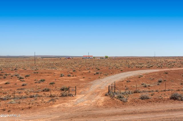 8613 REATA Road, Winslow, AZ 86047