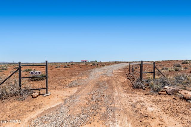 8613 REATA Road, Winslow, AZ 86047