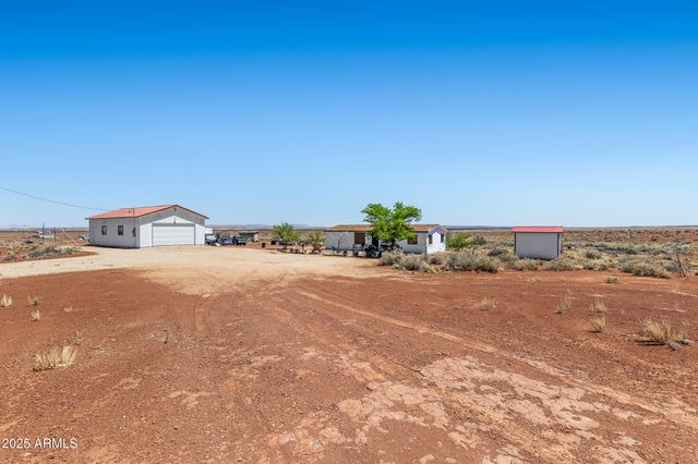 8613 REATA Road, Winslow, AZ 86047