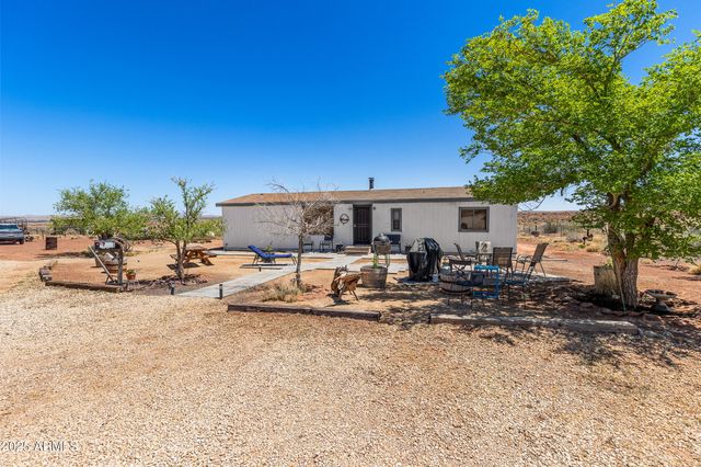 8613 REATA Road, Winslow, AZ 86047