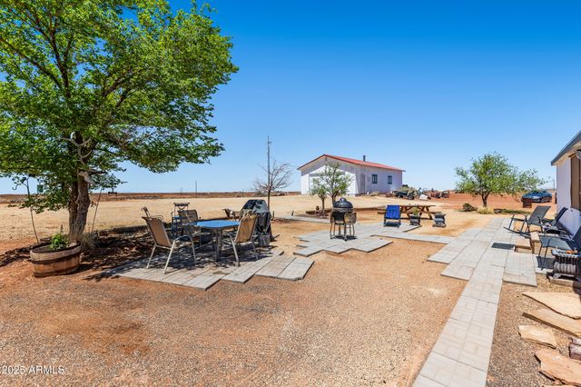 8613 REATA Road, Winslow, AZ 86047