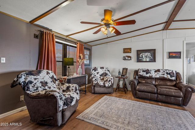 8613 REATA Road, Winslow, AZ 86047