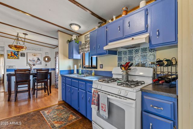 8613 REATA Road, Winslow, AZ 86047